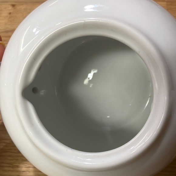 Vintage Cordon Bleu white porcelain teapot 32oz - Picture 5 of 8